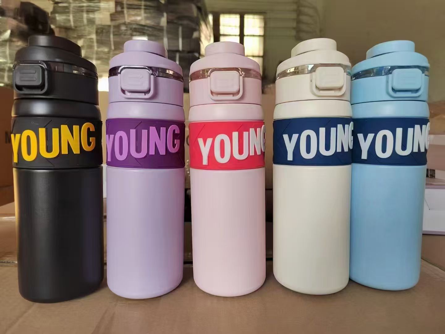 新款双饮运动壶